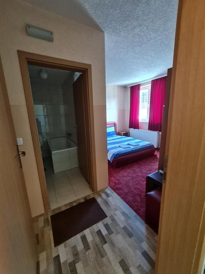 Holiday Ferizaj Dış mekan fotoğraf