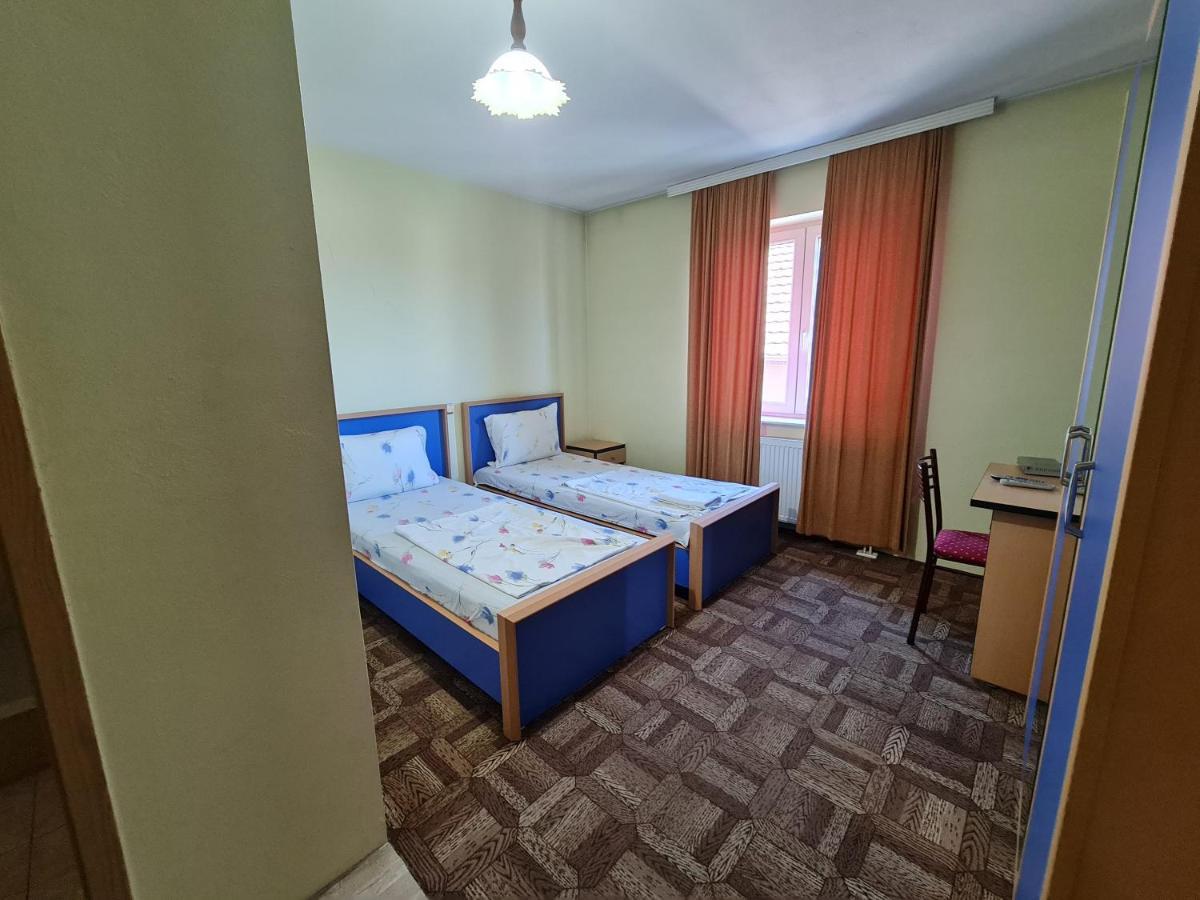 Holiday Ferizaj Dış mekan fotoğraf