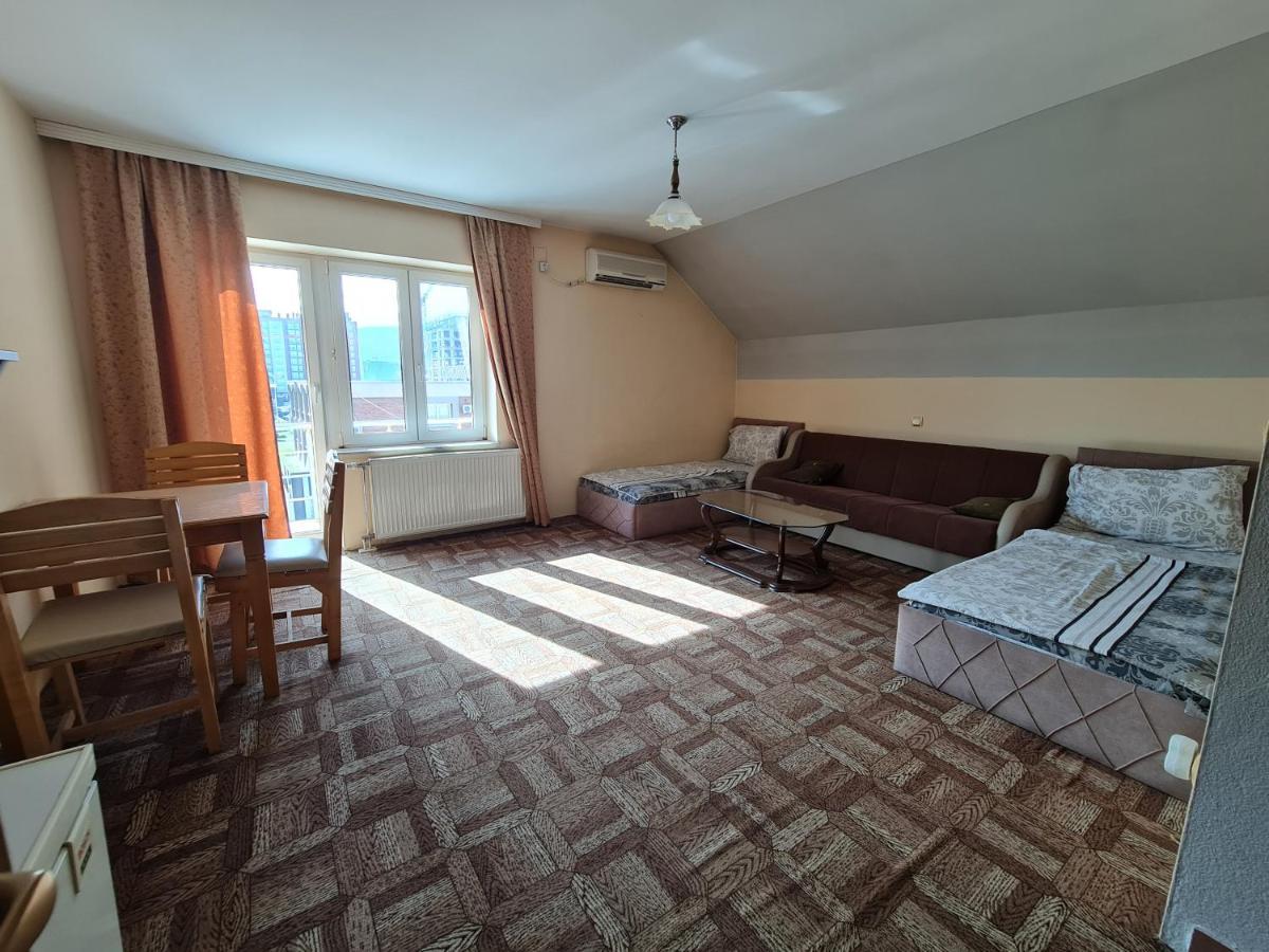 Holiday Ferizaj Dış mekan fotoğraf