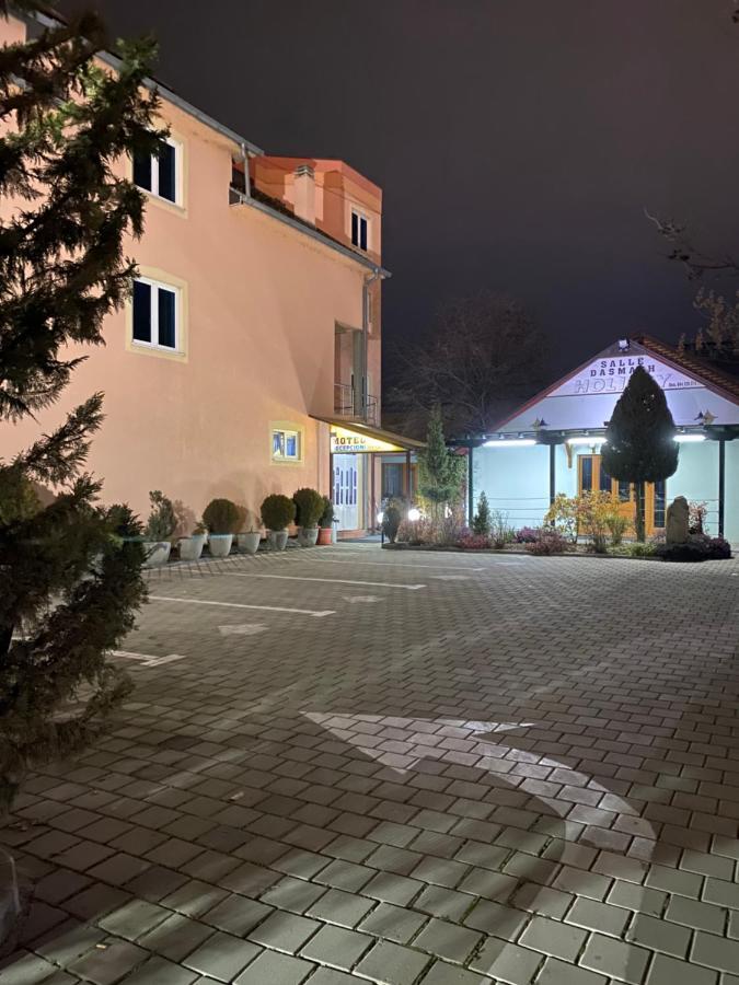 Holiday Ferizaj Dış mekan fotoğraf